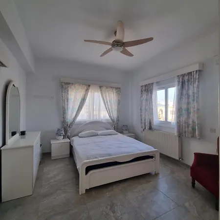 Jacobs Будинок відпочинку Ларнака