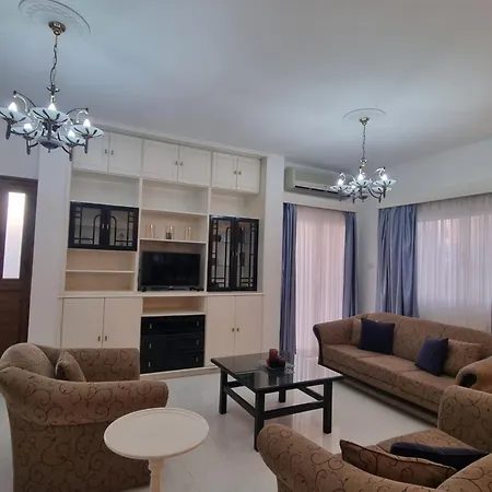 Dom wakacyjny Jacobs Larnaca